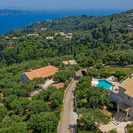 Kokokilas By * Karyotikon